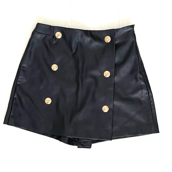 ZARA Black Faux Leather Vegan Skort, size Women’s Small - Picture 2 of 11